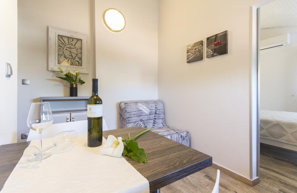 Alison Apartments Premantura Kültér fotó