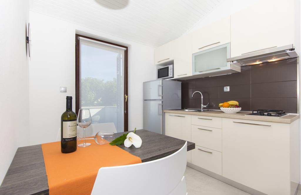 Alison Apartments Premantura Kültér fotó