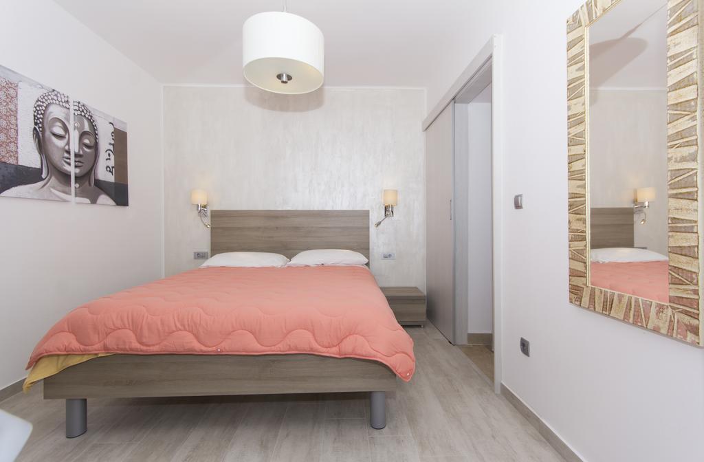 Alison Apartments Premantura Kültér fotó