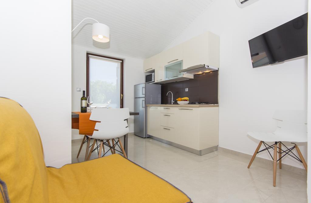Alison Apartments Premantura Kültér fotó