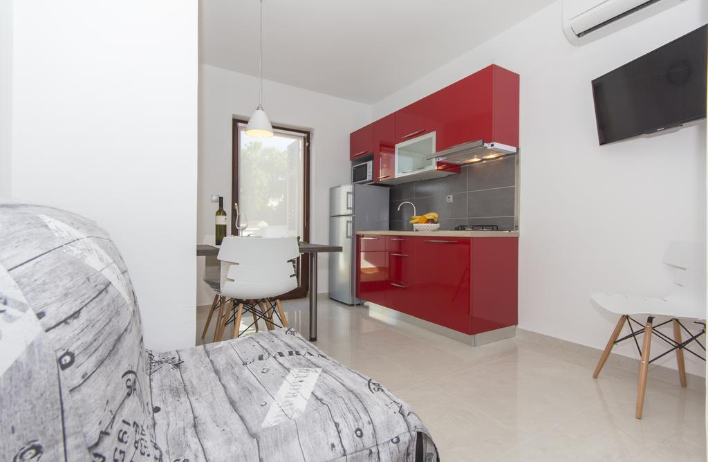 Alison Apartments Premantura Kültér fotó