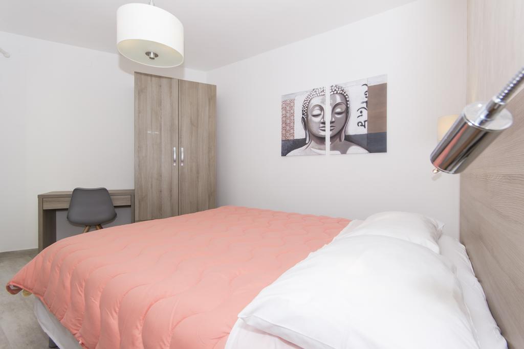 Alison Apartments Premantura Kültér fotó