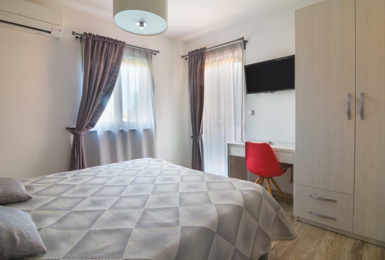Alison Apartments Premantura Kültér fotó